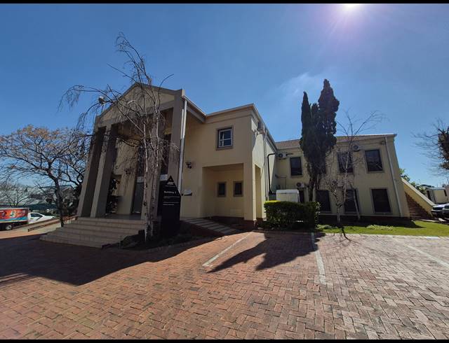 380M² OFFICE TO LET IN WOODMEAD